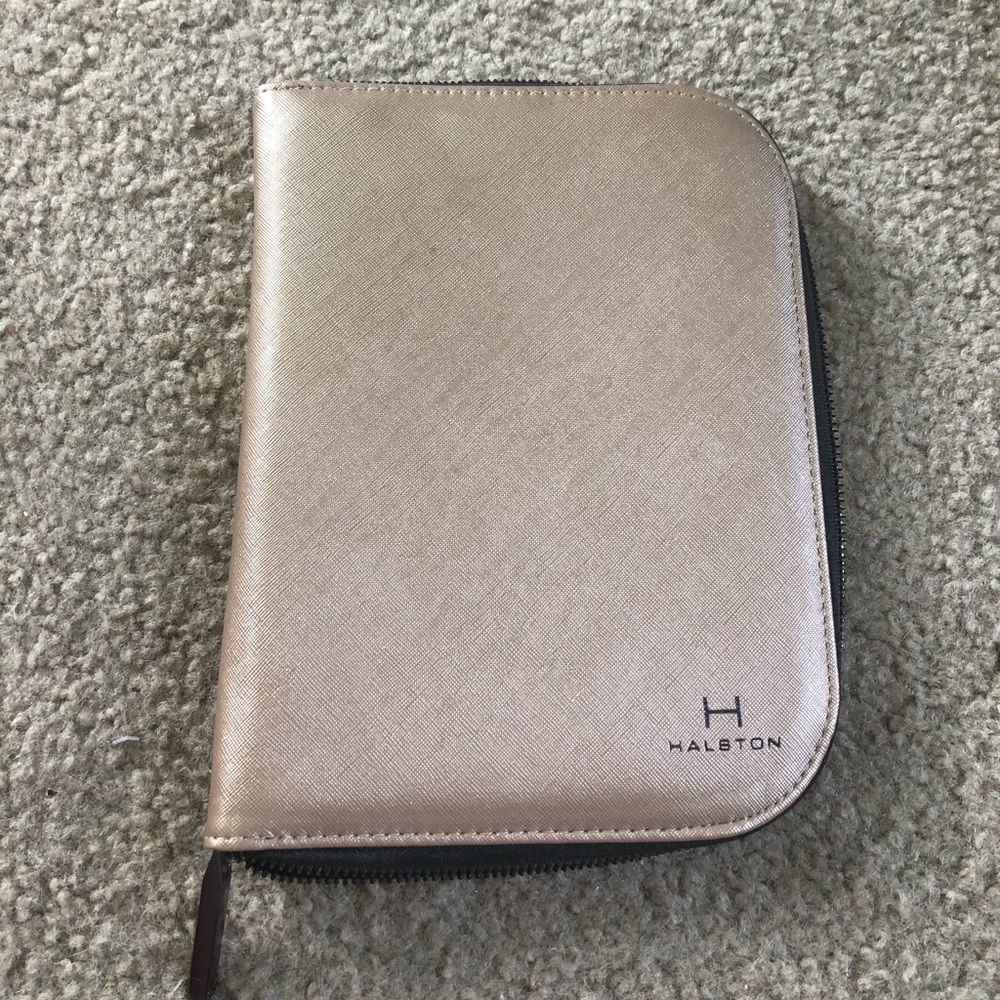 Travel jewelry holder